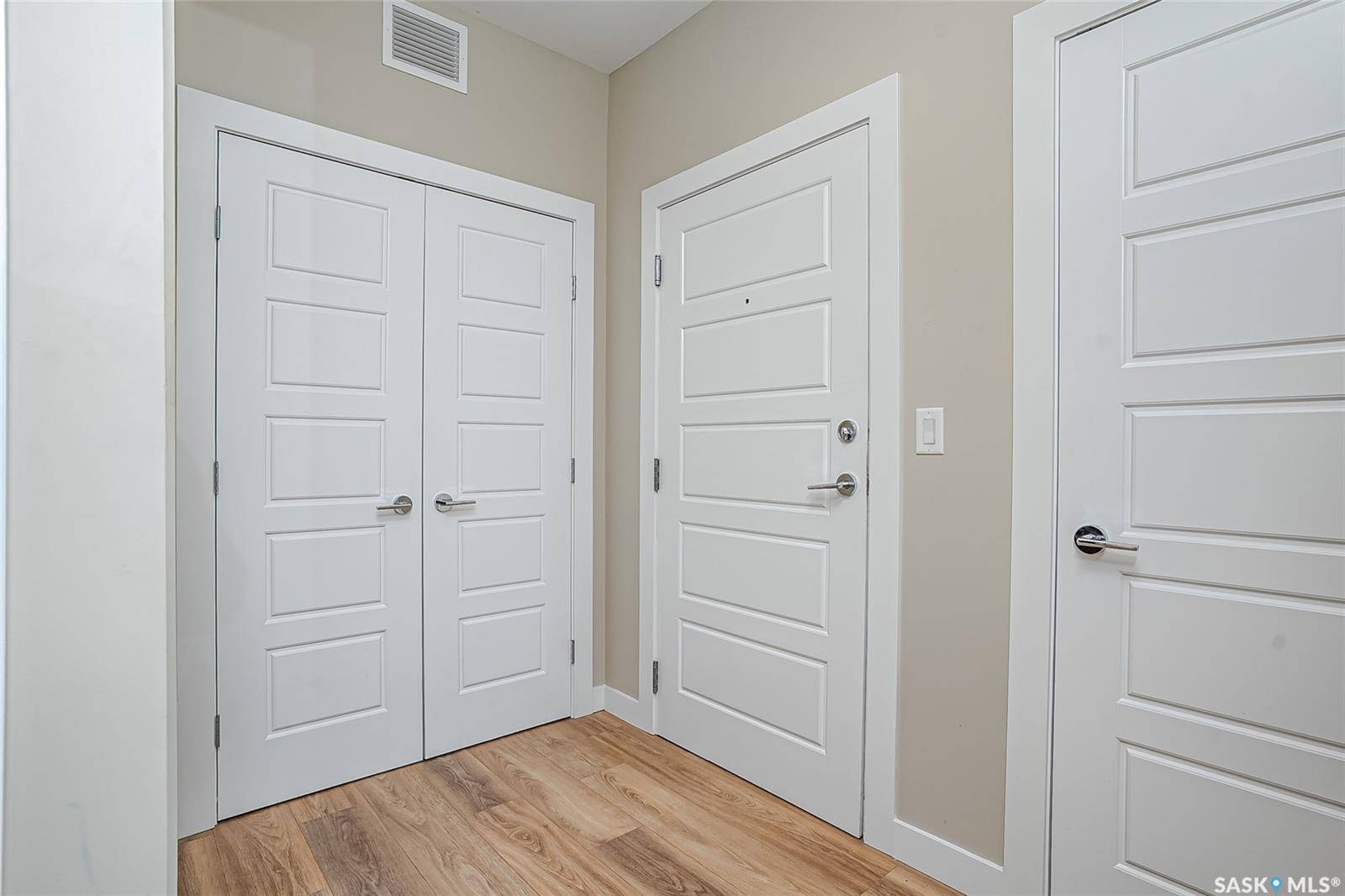 Saskatoon, SK S7N 4H6,502 Perehudoff CRESCENT #203