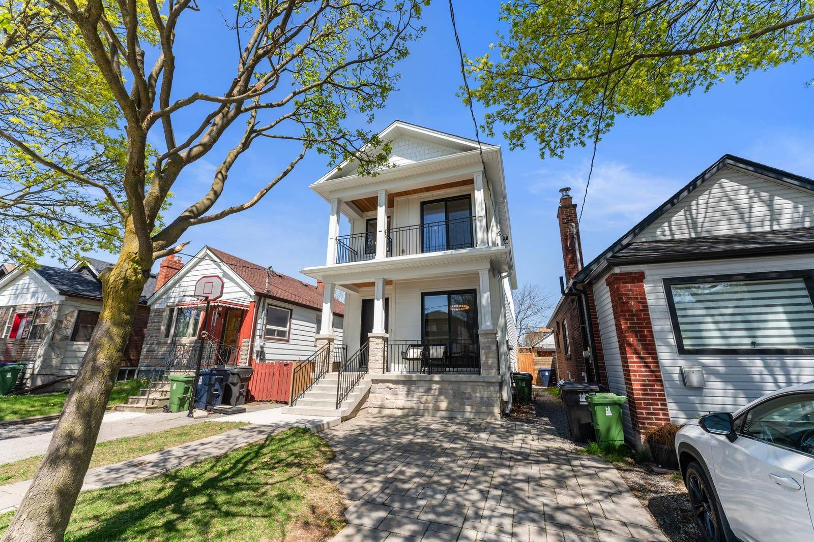 Toronto W06, ON M8V 3K2,31 Seventeenth ST