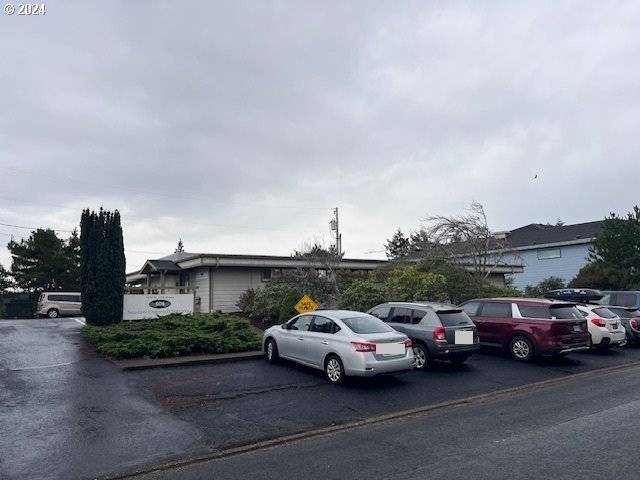 Florence, OR 97439,1576 12TH ST