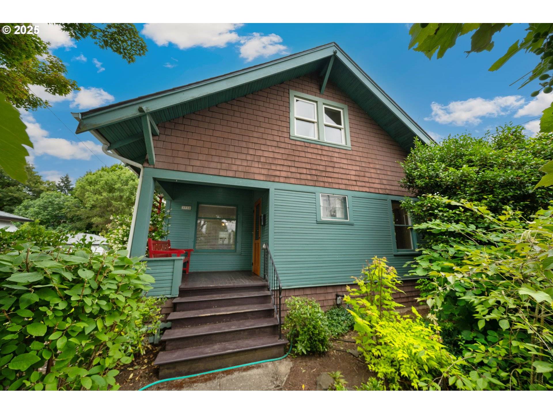 Portland, OR 97202,3738 SE SCHILLER ST