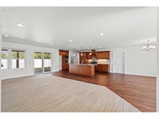 Hermiston, OR 97838,590 SW COTTONWOOD DR