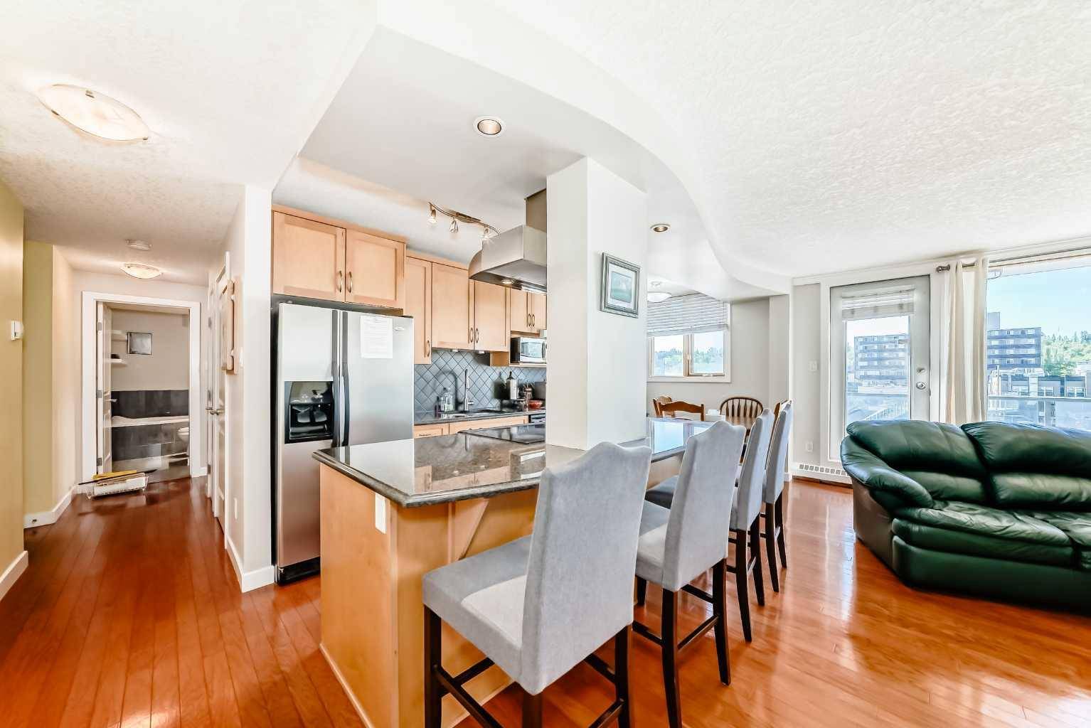 Calgary, AB T3C 0X5,1225 15 AVE SW #305