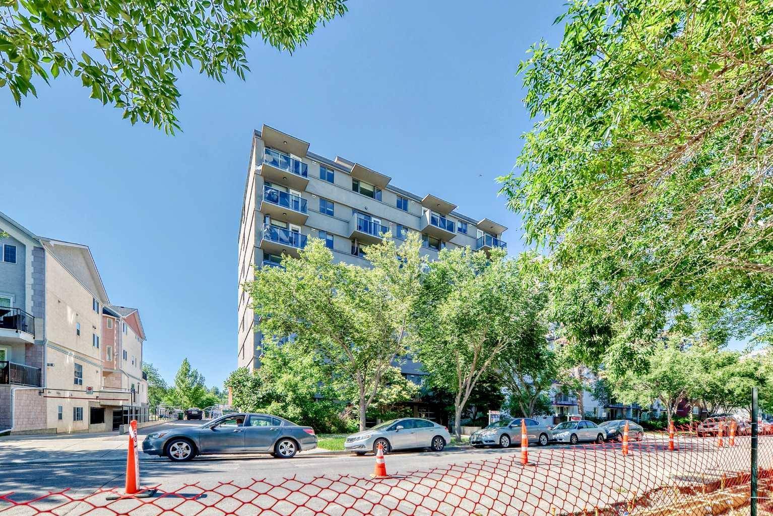 Calgary, AB T3C 0X5,1225 15 AVE SW #305