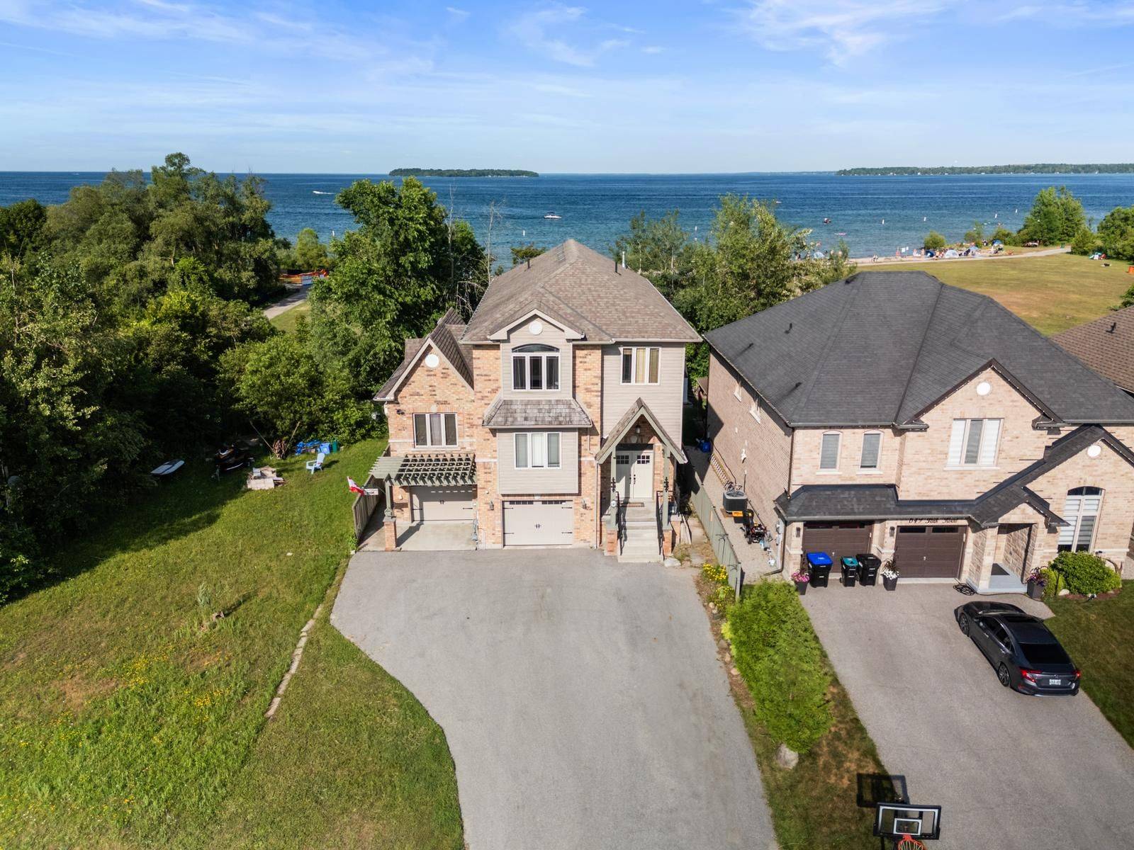 Innisfil, ON L9S 2E1,645 Park RD