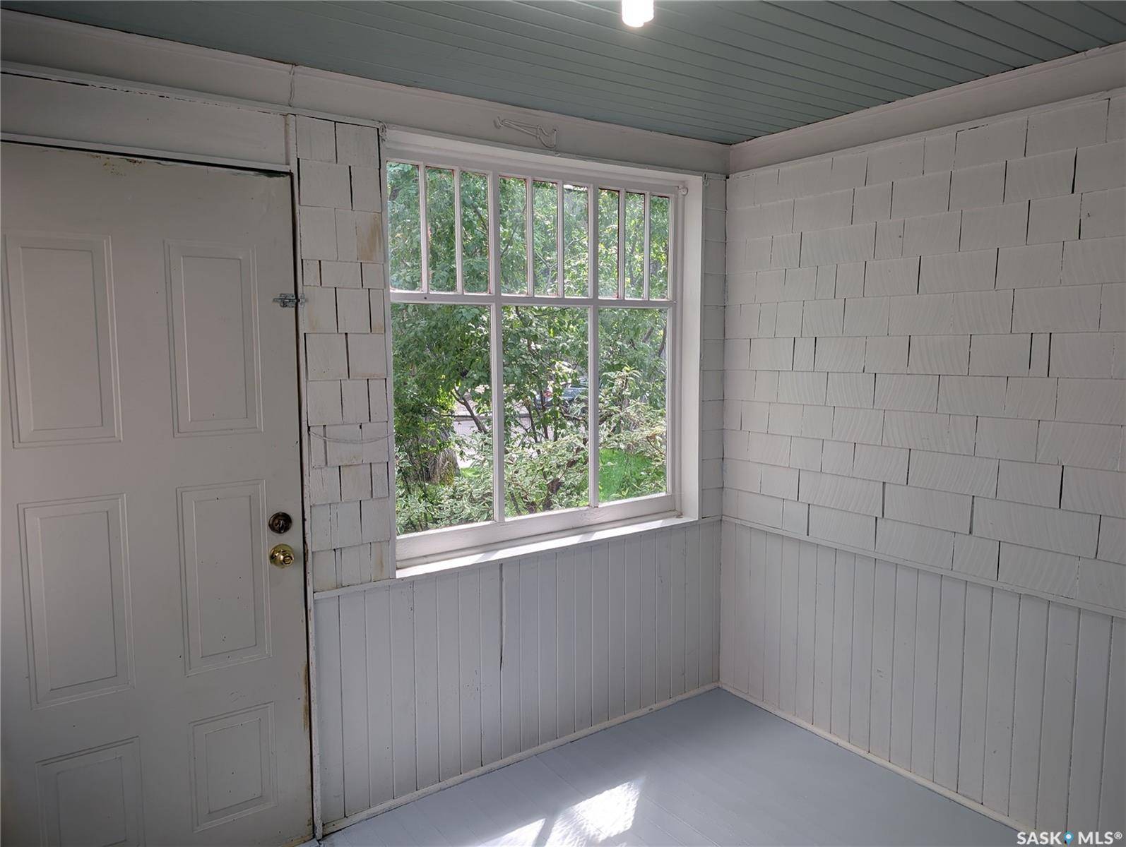 Saskatoon, SK S7K 2M5,521 4th AVENUE N