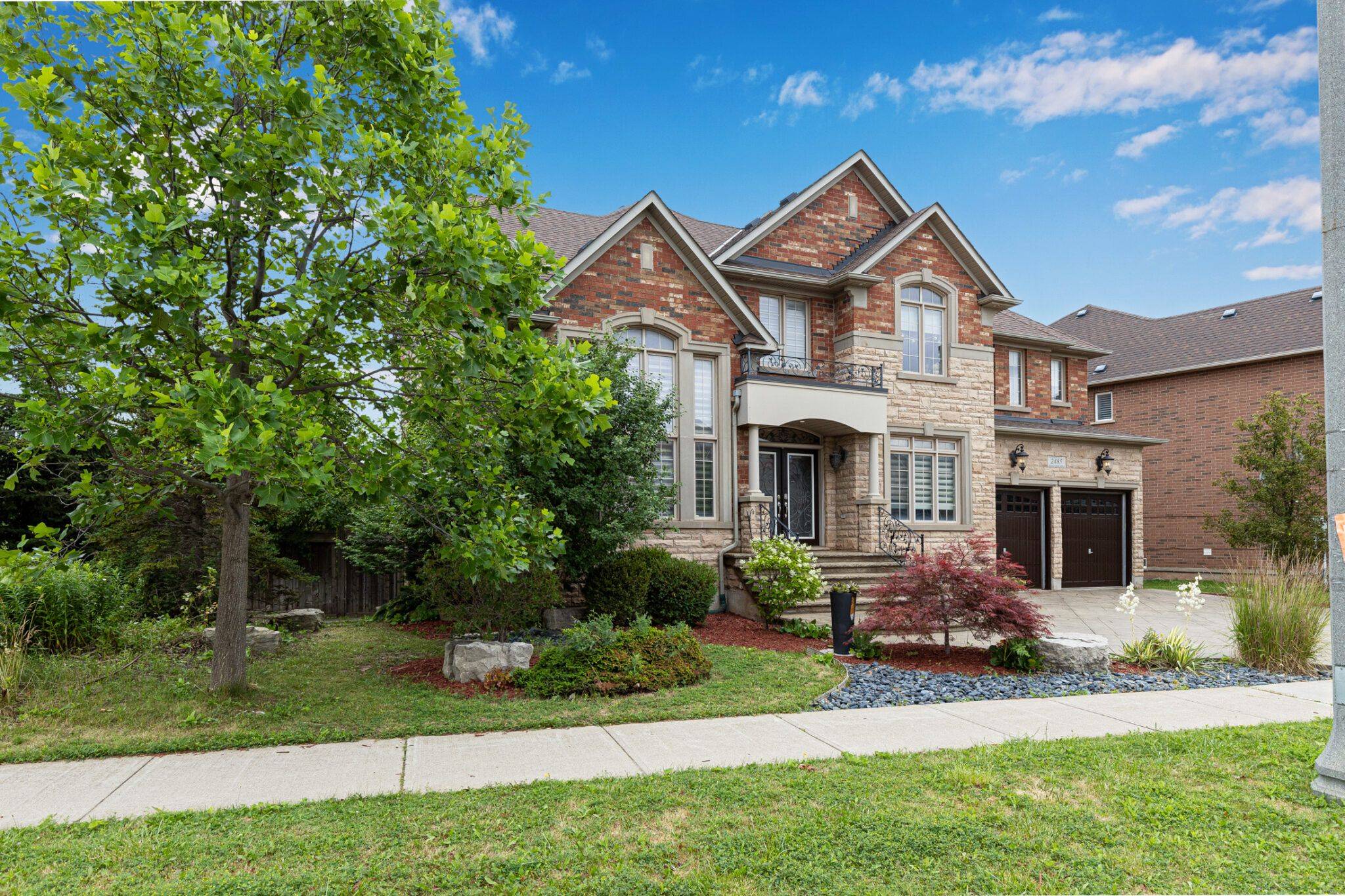 Oakville, ON L6H 7R4,2485 Meadowridge DR