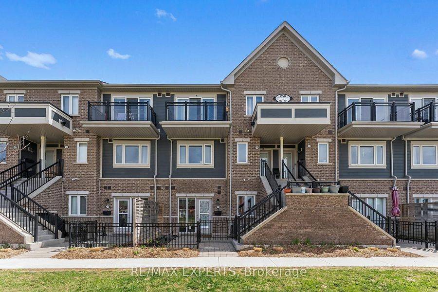 Brampton, ON L6R 3Y6,250 Sunny Meadow BLVD #127