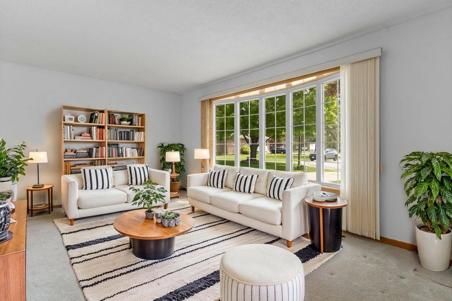 Kingston, ON K7M 6E9,757 Louis CT
