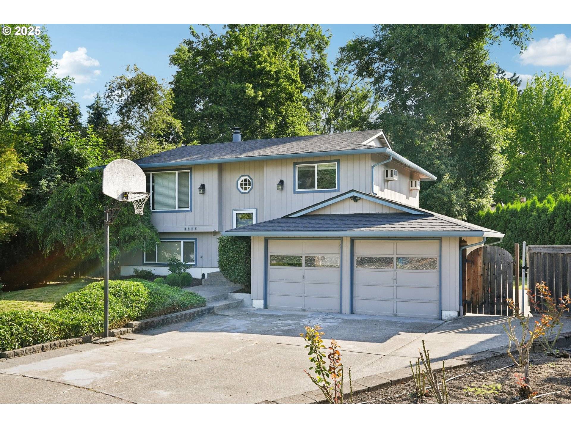 Troutdale, OR 97060,3155 SE LEWIS CT