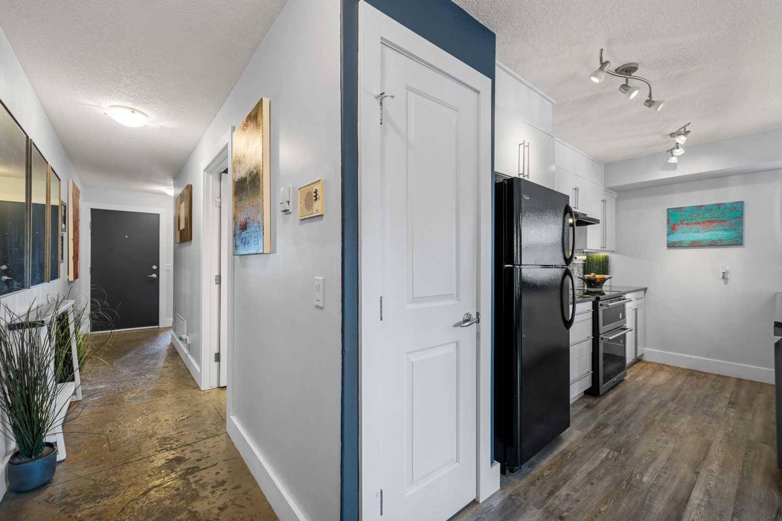 Calgary, AB T2T 2C5,2111 34 AVE SW #201