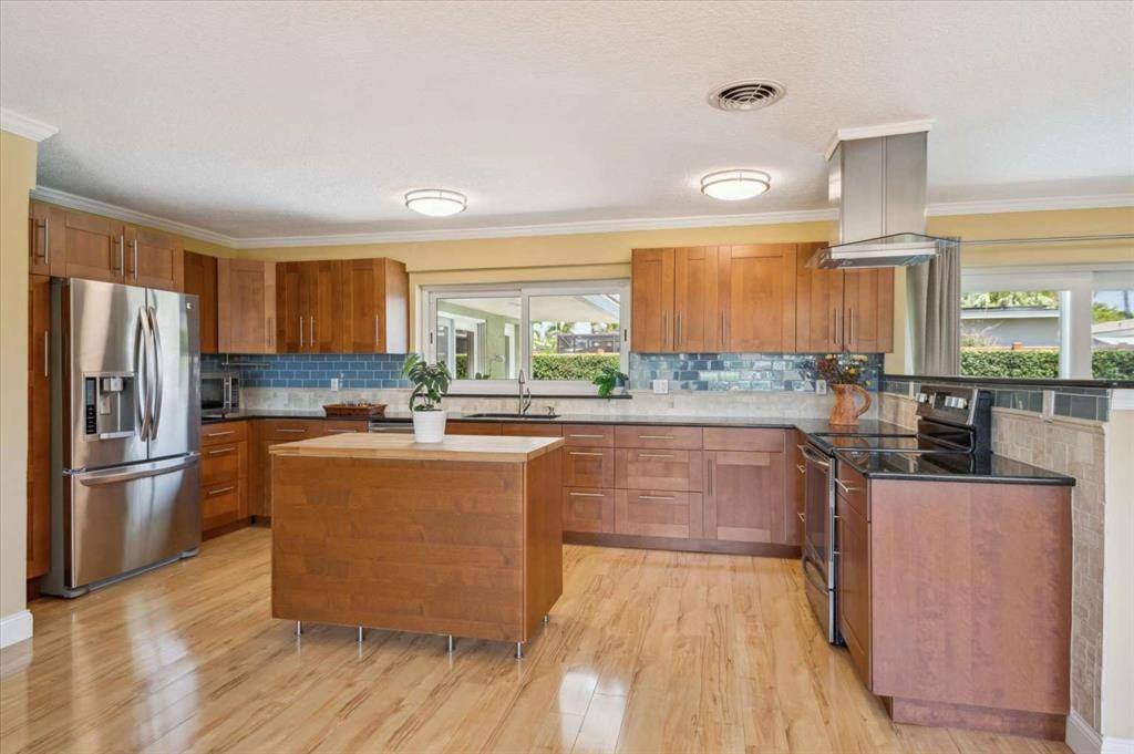 Fort Lauderdale, FL 33308,2125 NE 62nd Ct