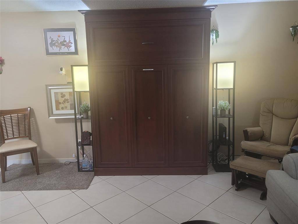Hollywood, FL 33020,2240 Johnson St #204