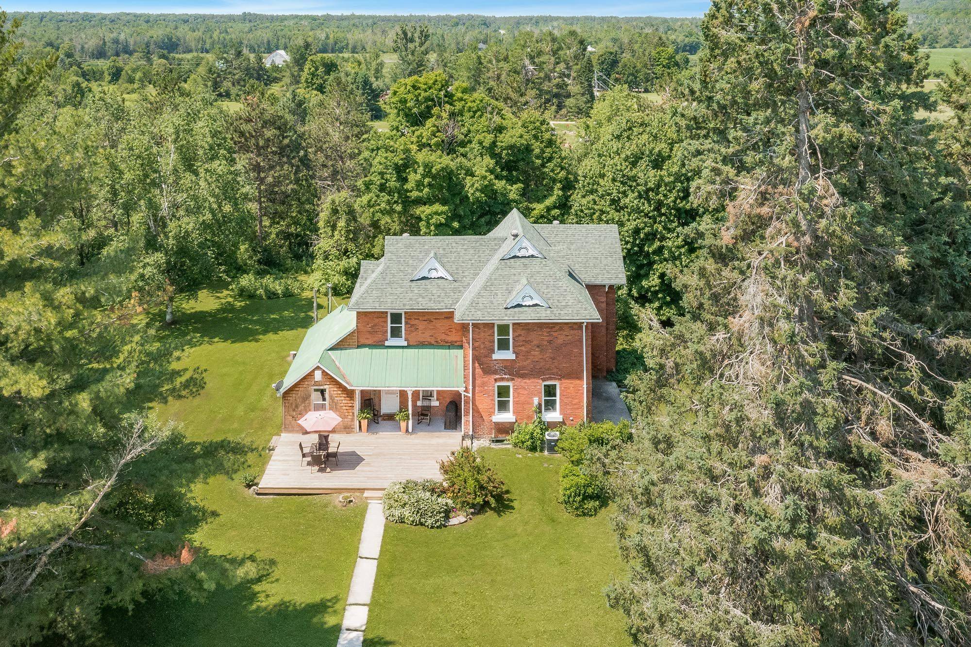 Oro-medonte, ON L0K 1E0,323 Warminster Side Road