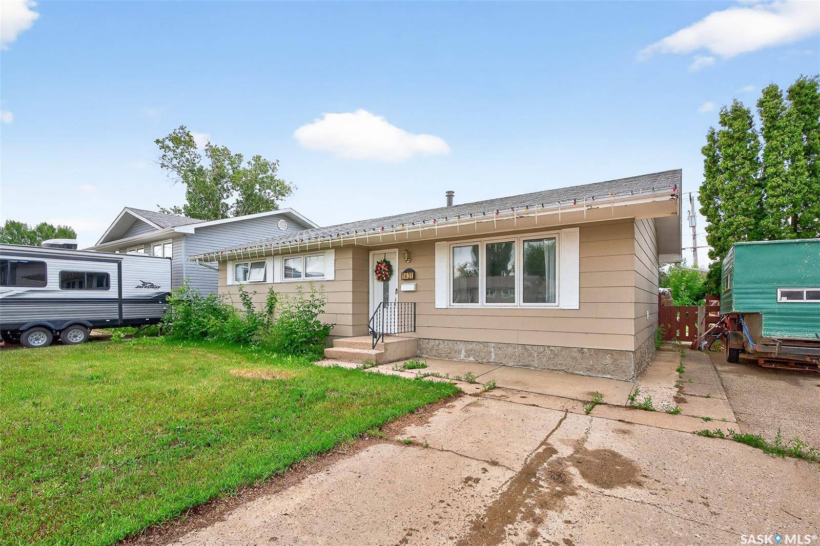Moose Jaw, SK S6H 6Y5,1431 Warner STREET