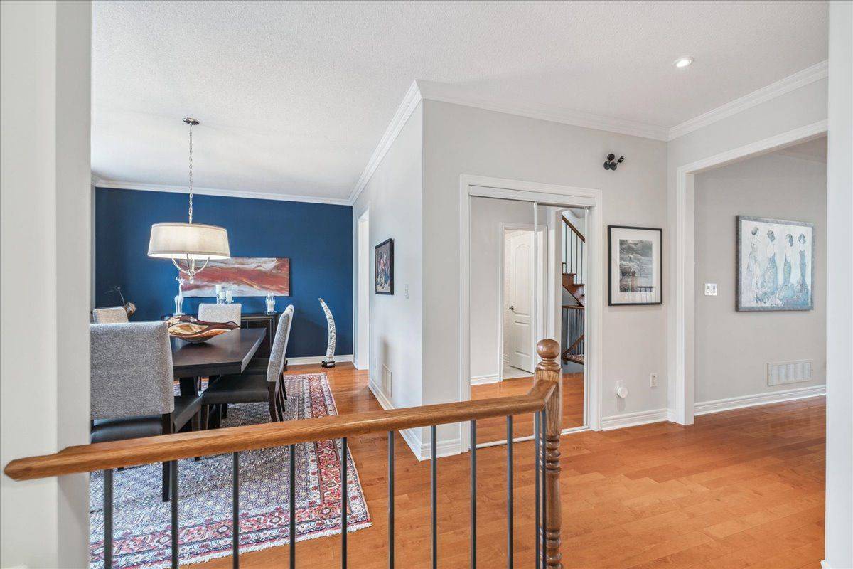 Oakville, ON L6H 7P5,2400 NEYAGAWA BLVD #26