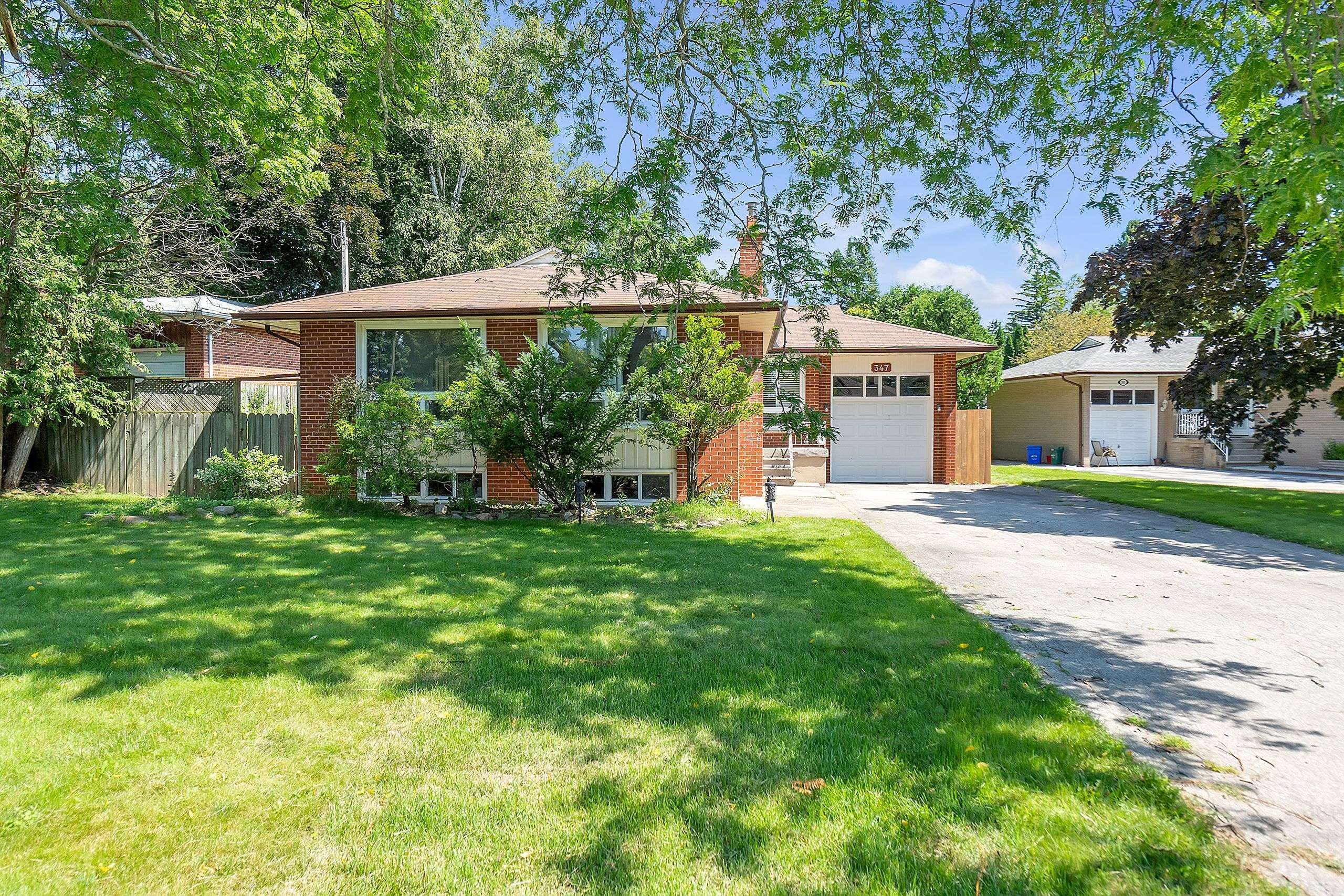 Oakville, ON L6L 4S4,347 Lees LN