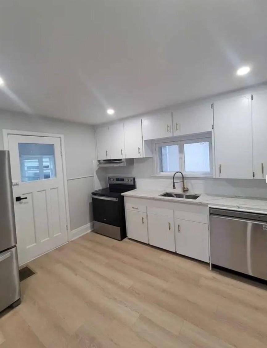 West Centre Town, ON K1Y 1K2,13 Pinehurst AVE