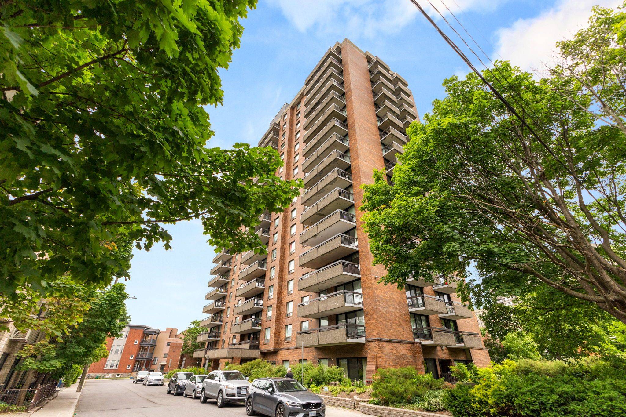 Ottawa Centre, ON K2P 1C8,20 The Driveway AVE #605
