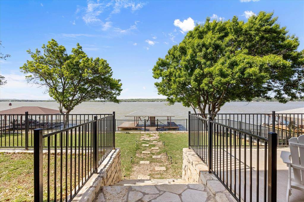 Granbury, TX 76049,3917 Buena Vista Circle