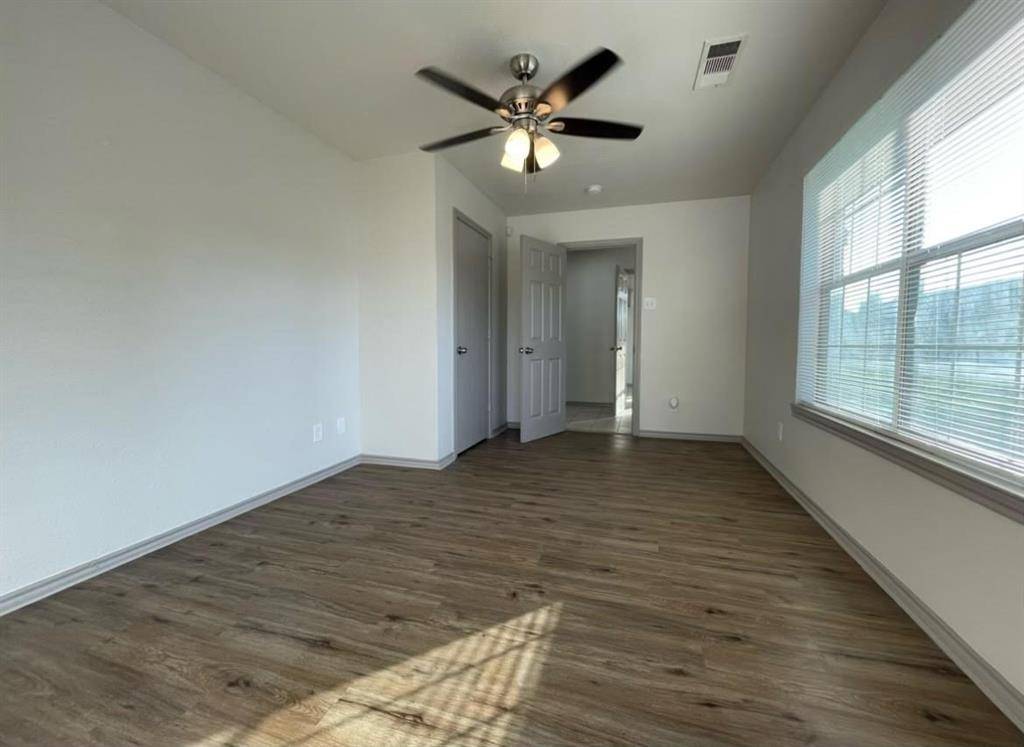 Dallas, TX 75216,4102 Opal Avenue