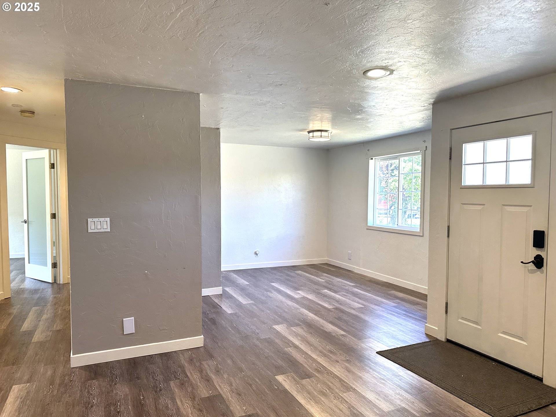 Creswell, OR 97426,435 MEADOW LN