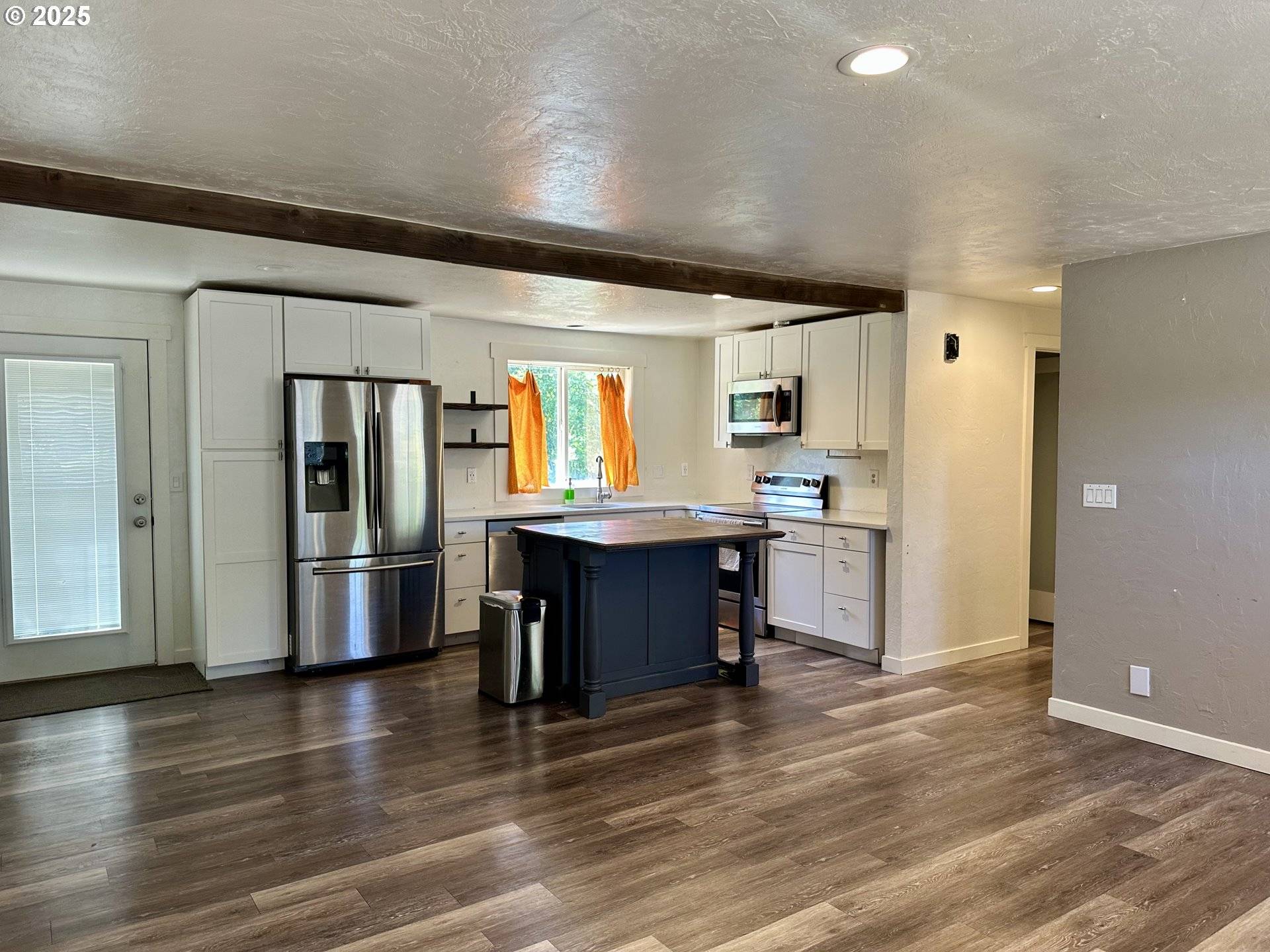 Creswell, OR 97426,435 MEADOW LN