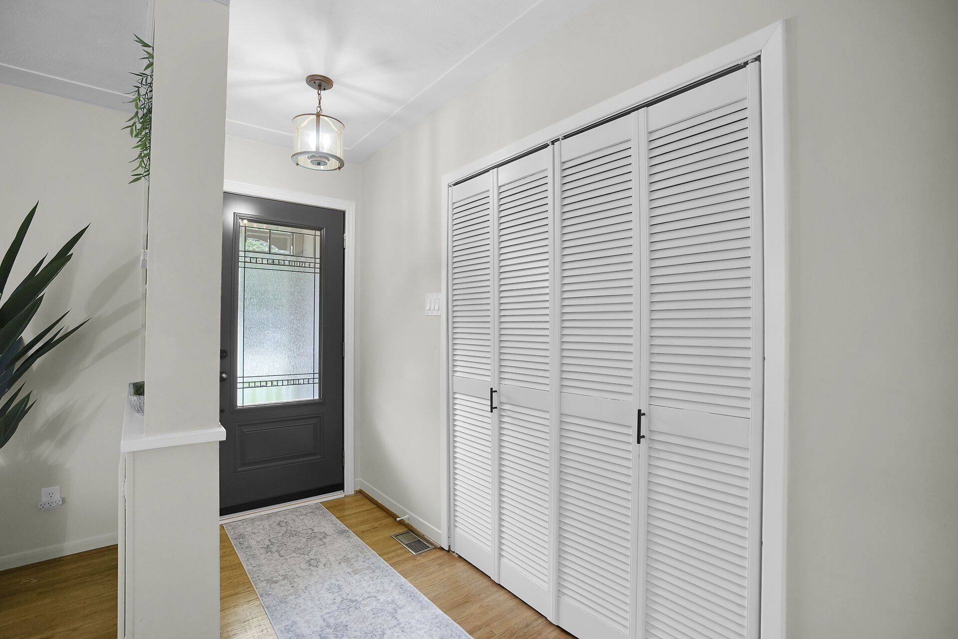 London North, ON N5X 1W6,686 Algoma PL