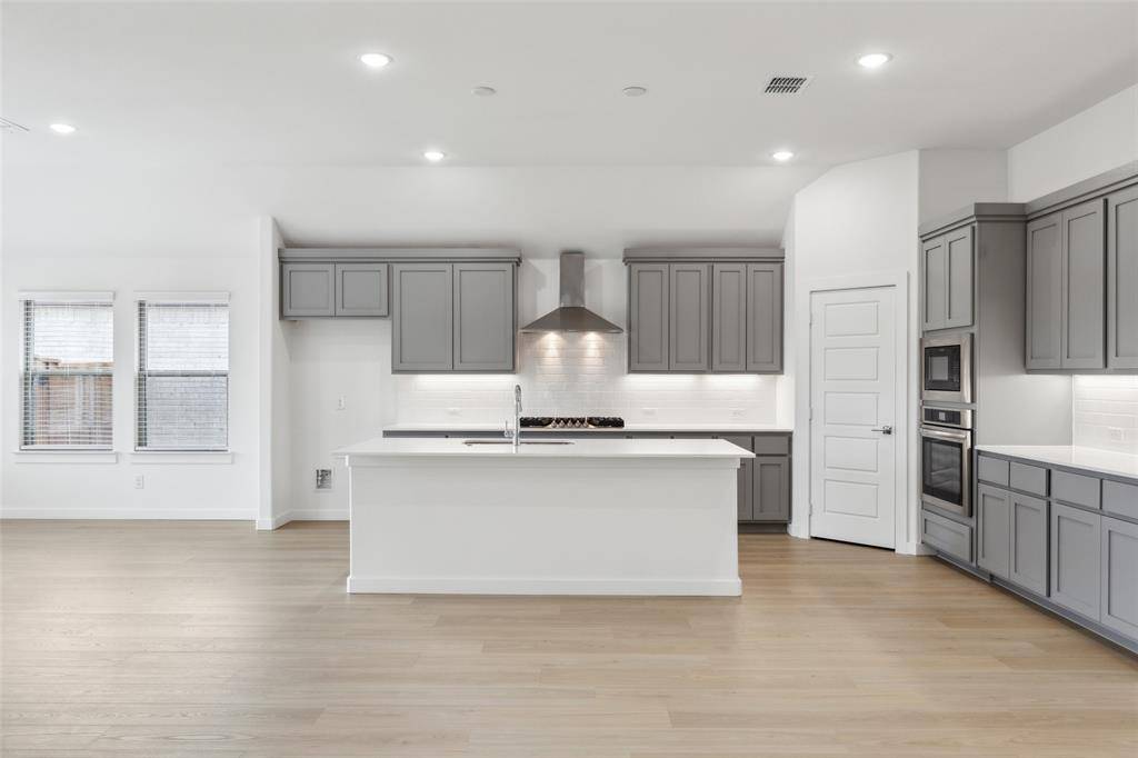 Waxahachie, TX 75165,560 Moonrise Street