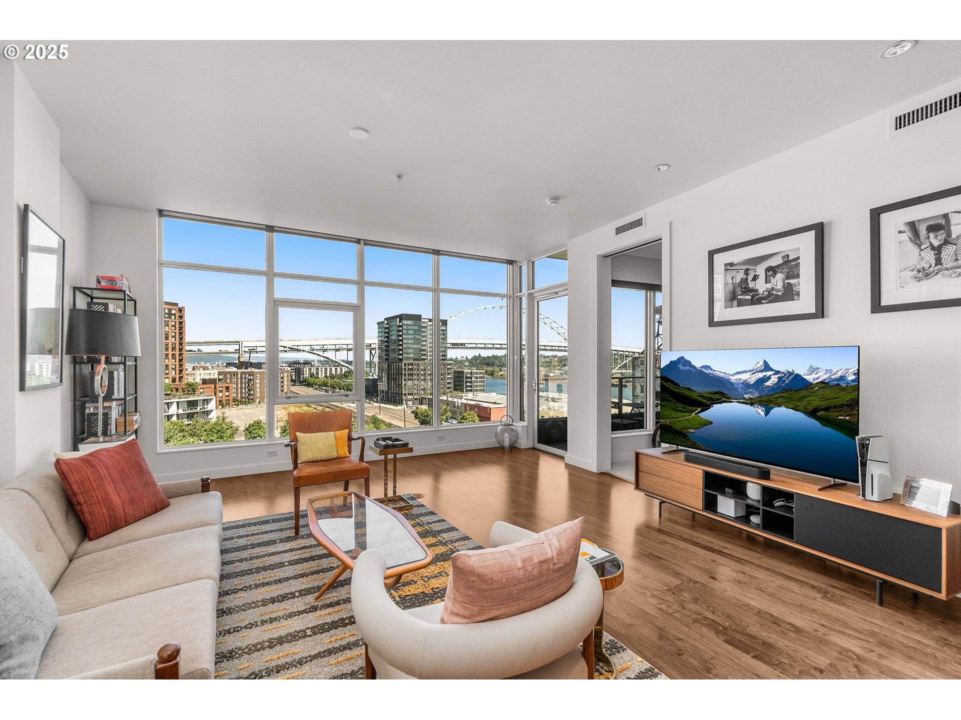 Portland, OR 97209,949 NW OVERTON ST #810