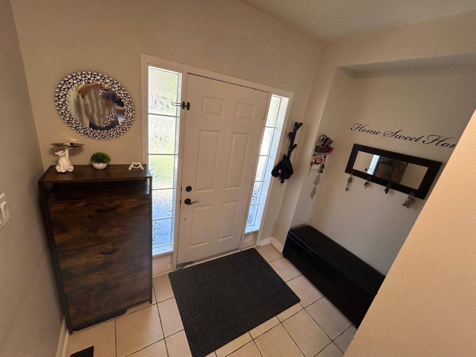 Mississauga, ON L5V 2Z9,6059 Coxswain CRES