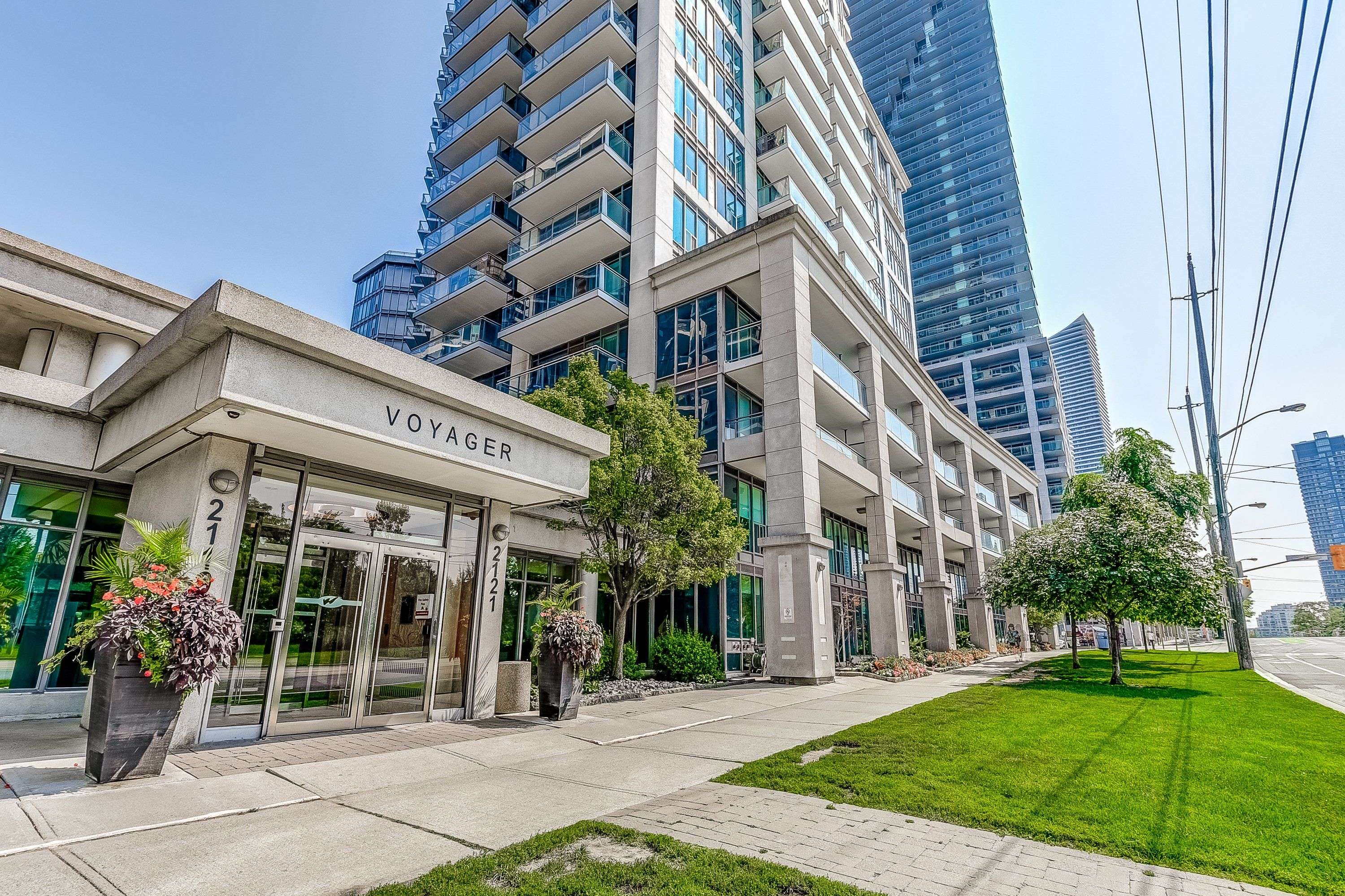 Toronto W06, ON M8V 4E9,2121 Lakeshore BLVD W #1211
