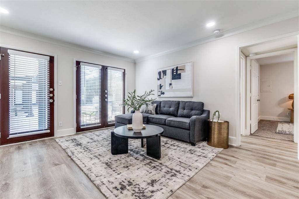 10211 Regal Oaks Drive #120, Dallas, TX 75230