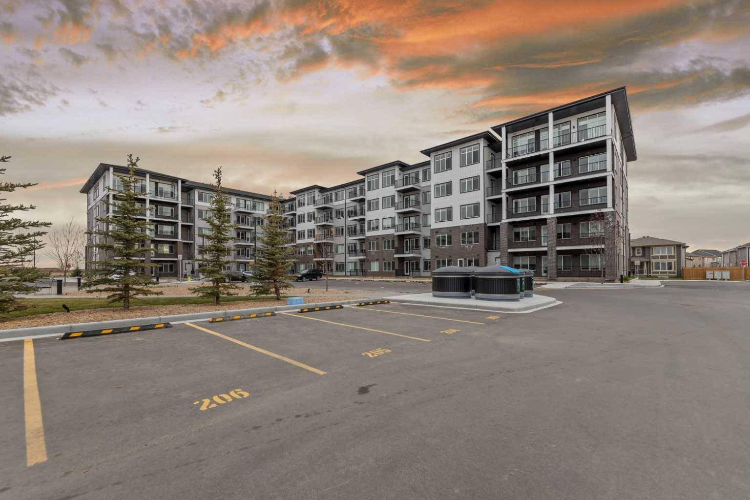 Calgary, AB T3N 2Z1,395 Skyview Pkwy NE #1411