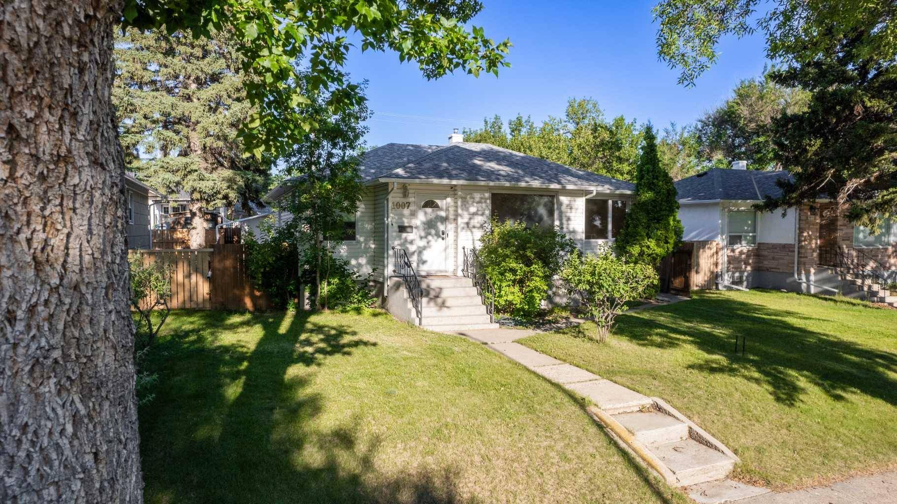 Lethbridge, AB T1K 1R9,1007 12B ST S