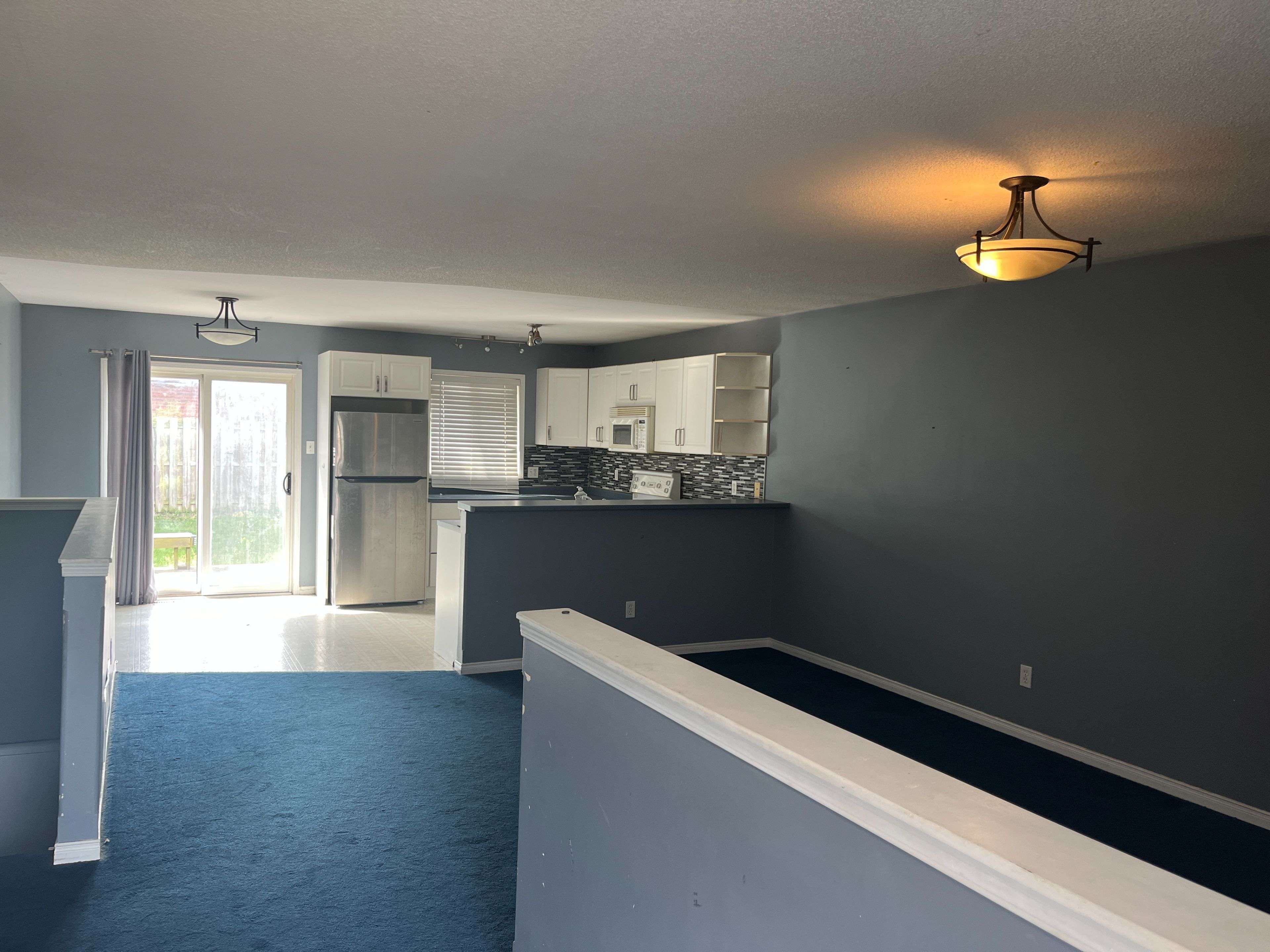 Barrie, ON L4M 6W6,179 Hanmer ST E #Upper