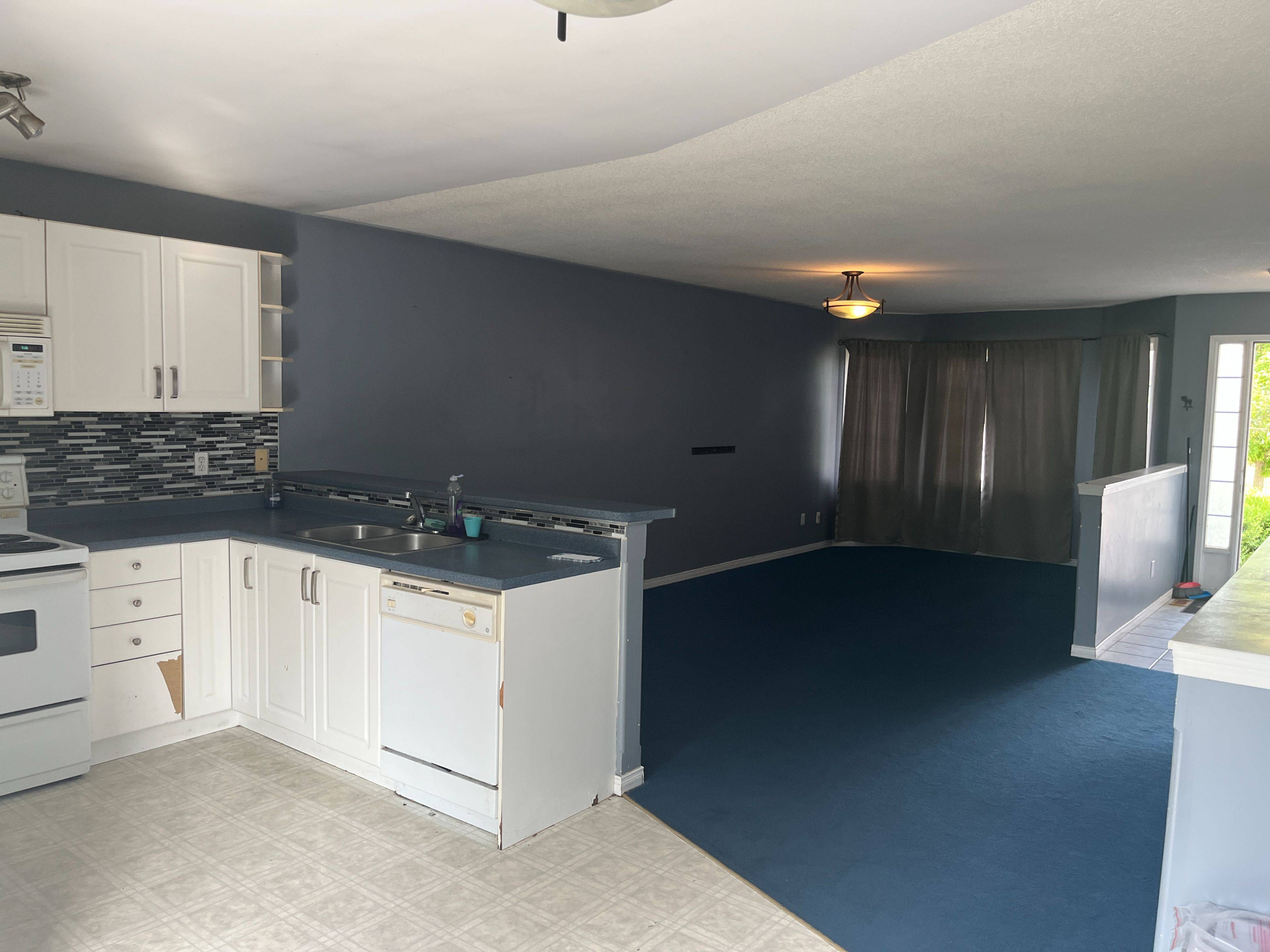 Barrie, ON L4M 6W6,179 Hanmer ST E #Upper