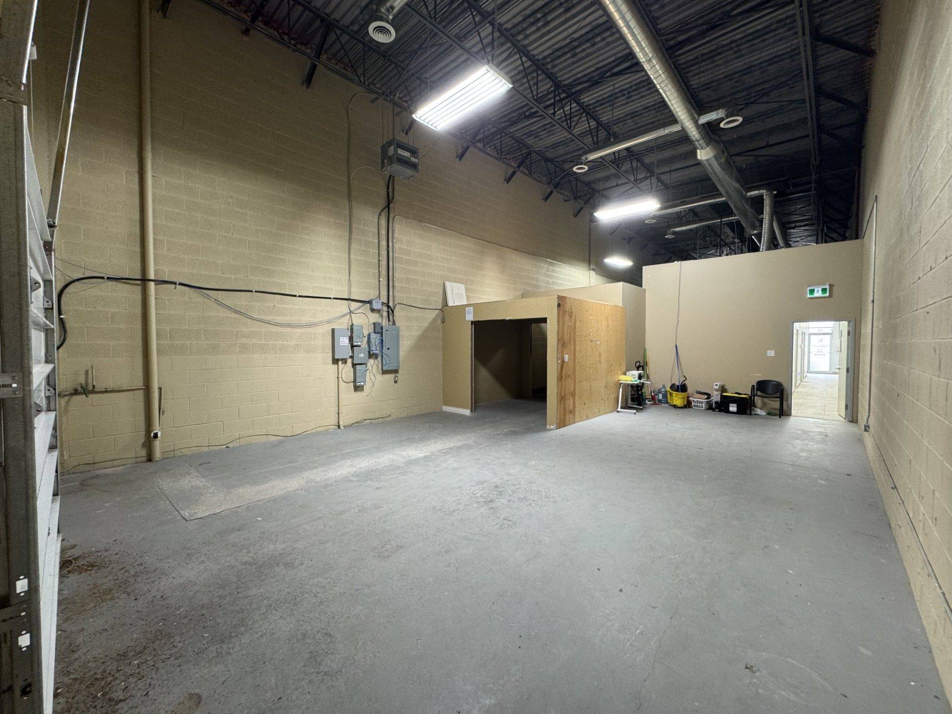 Mississauga, ON L5T 0B3,1200 Derry RD #13 (Back)