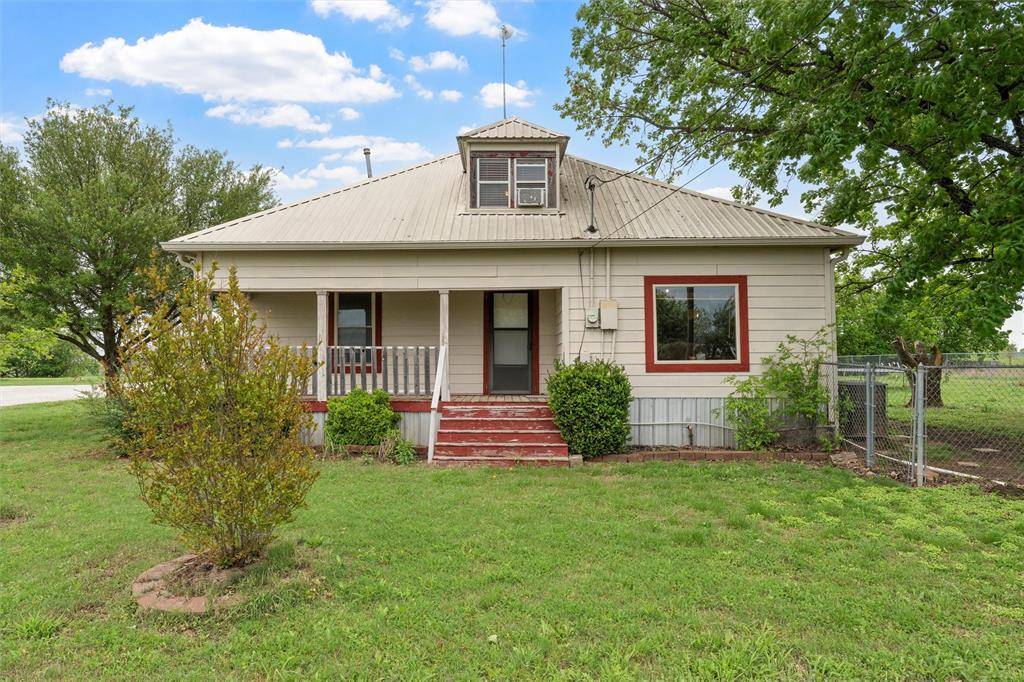 Penelope, TX 76676,320 N Lincoln