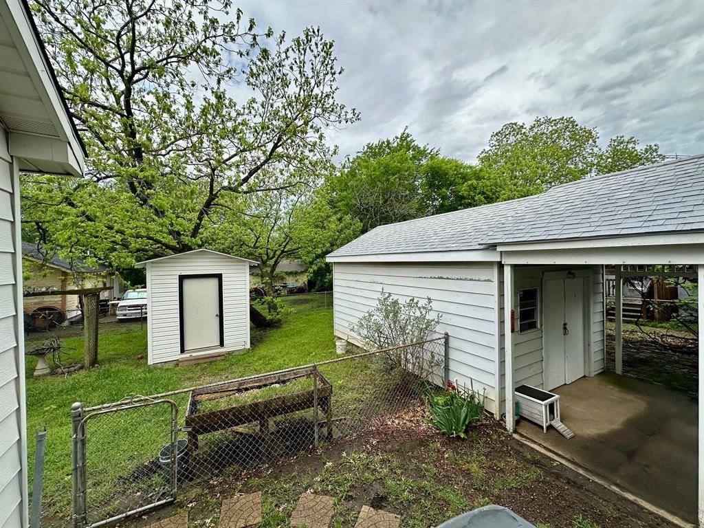 Sherman, TX 75090,1821 E Pecan Street