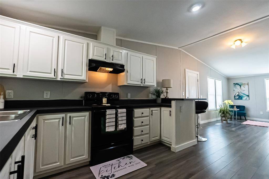 Mexia, TX 76667,515 W Titus Street