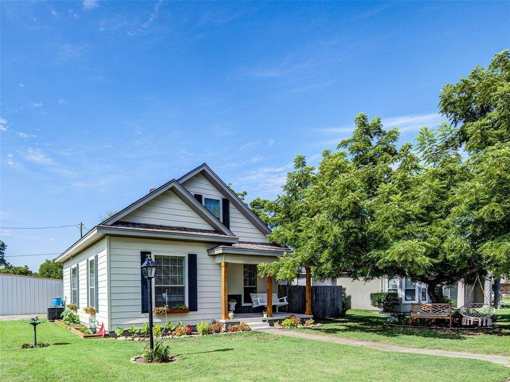 Decatur, TX 76234,502 E Collom Street