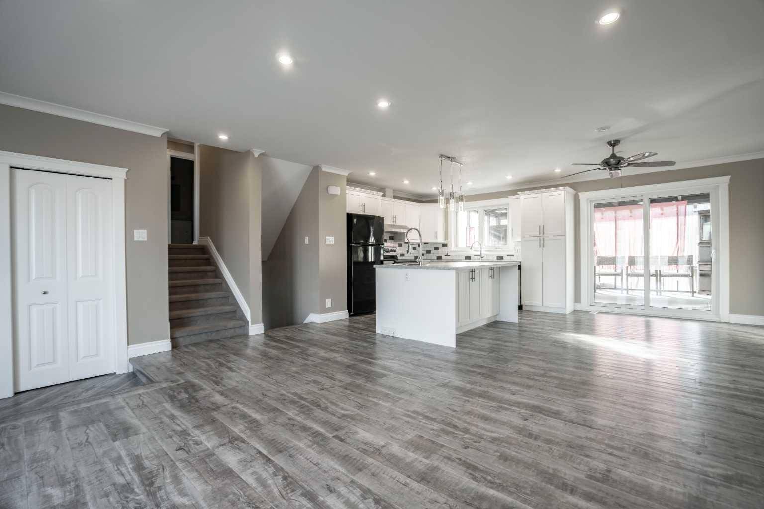 Peace River, AB T8S 1M9,10218 82 St
