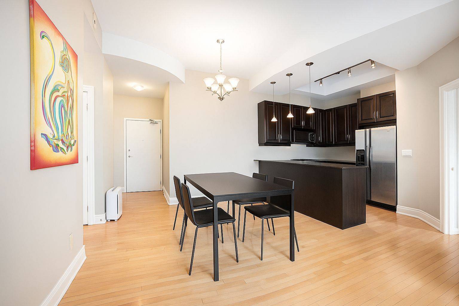Ottawa Centre, ON K1R 1E2,95 Bronson AVE #1403