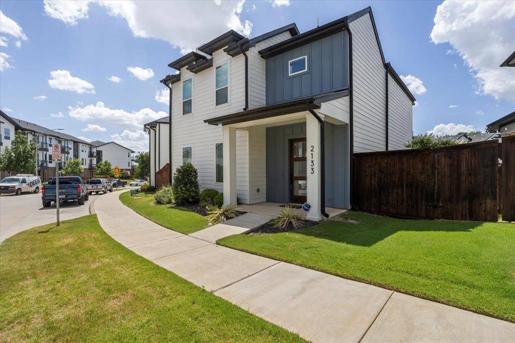 Fort Worth, TX 76111,2133 Bird Street