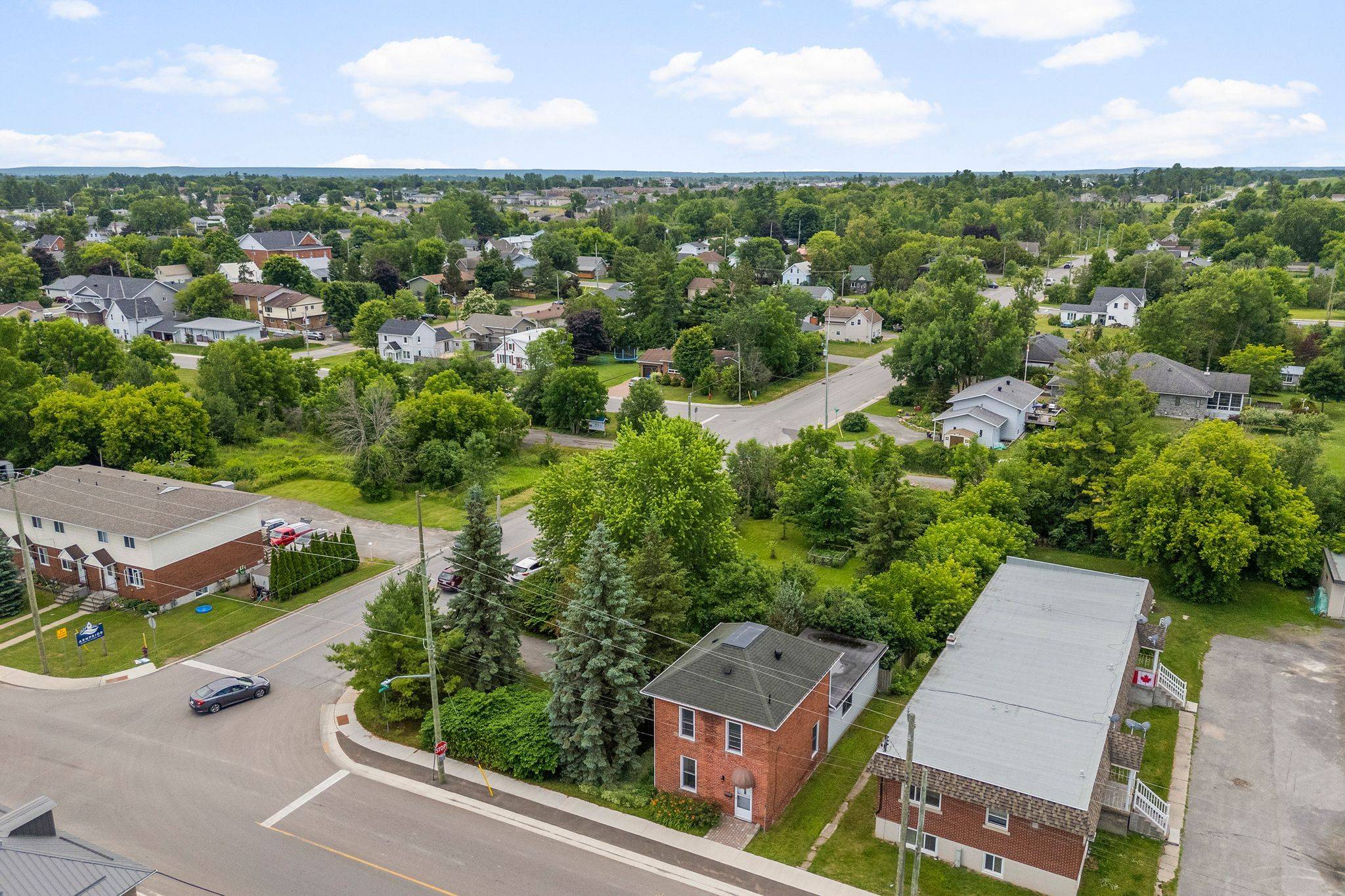 Mcnab/braeside, ON K7S 1R3,8 River RD