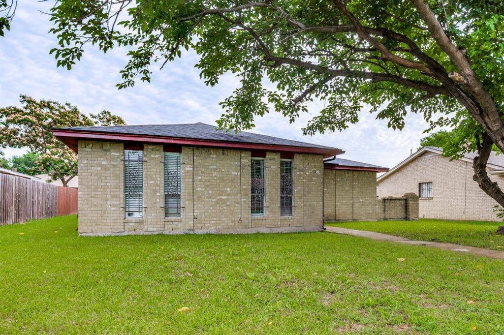 Lancaster, TX 75134,825 Cherry Hills Drive