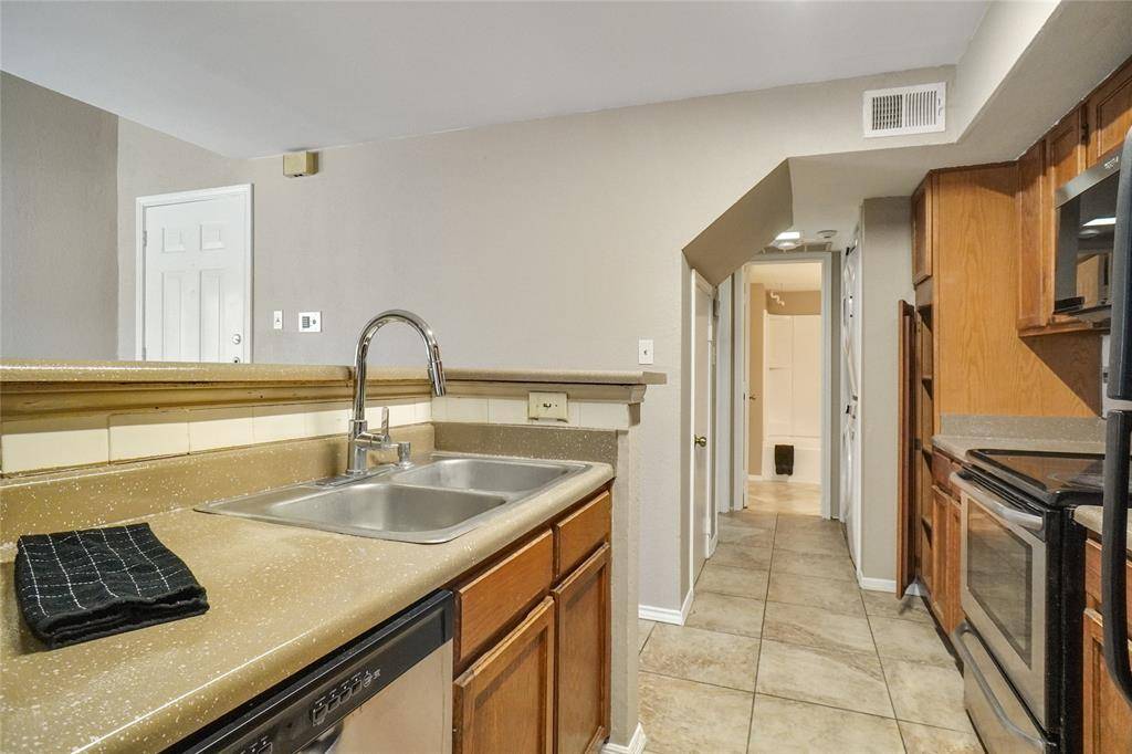 Arlington, TX 76006,2300 Balsam Drive #G206