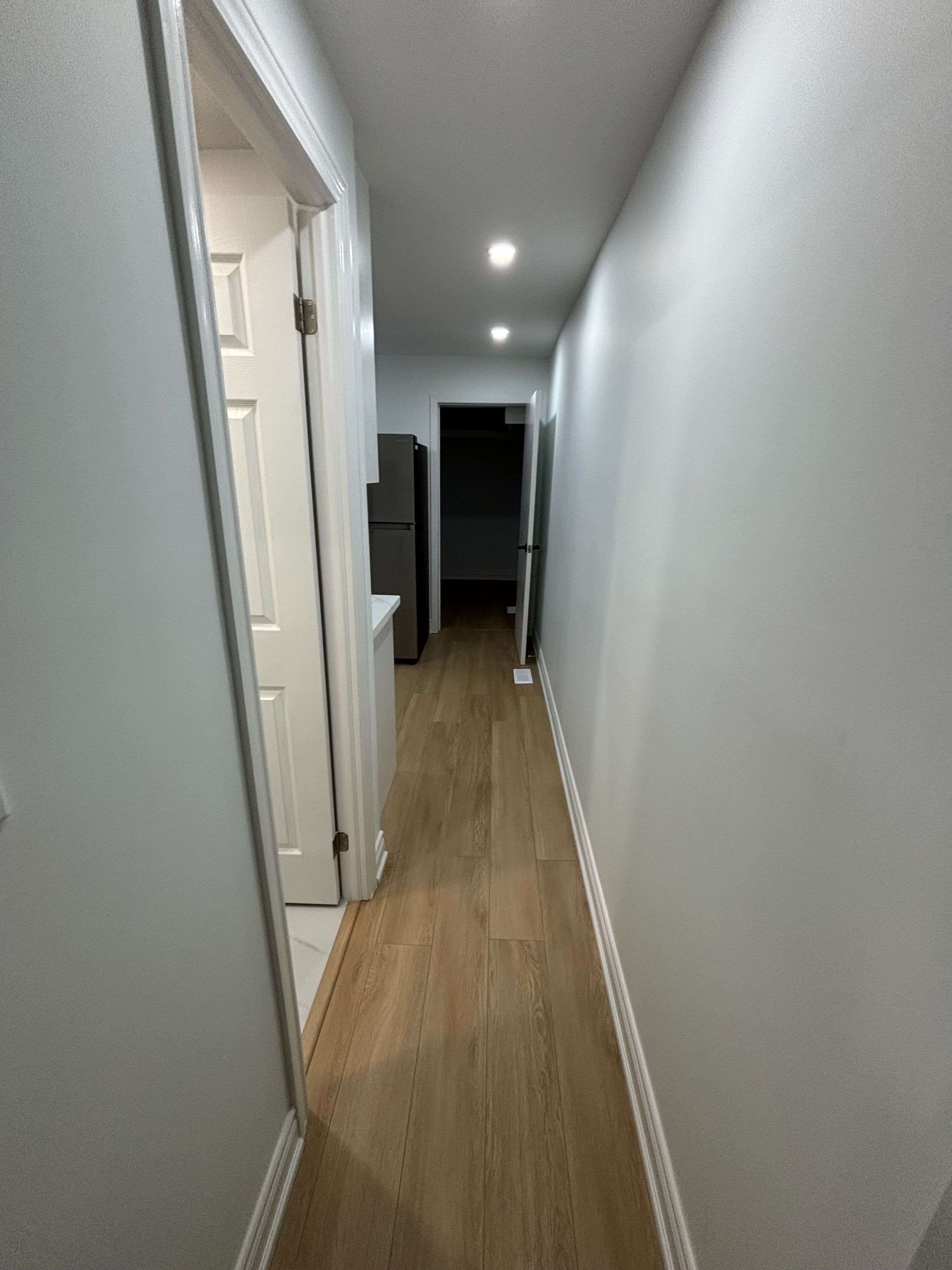 Toronto C02, ON M6G 3W1,1172 Ossington AVE #Main