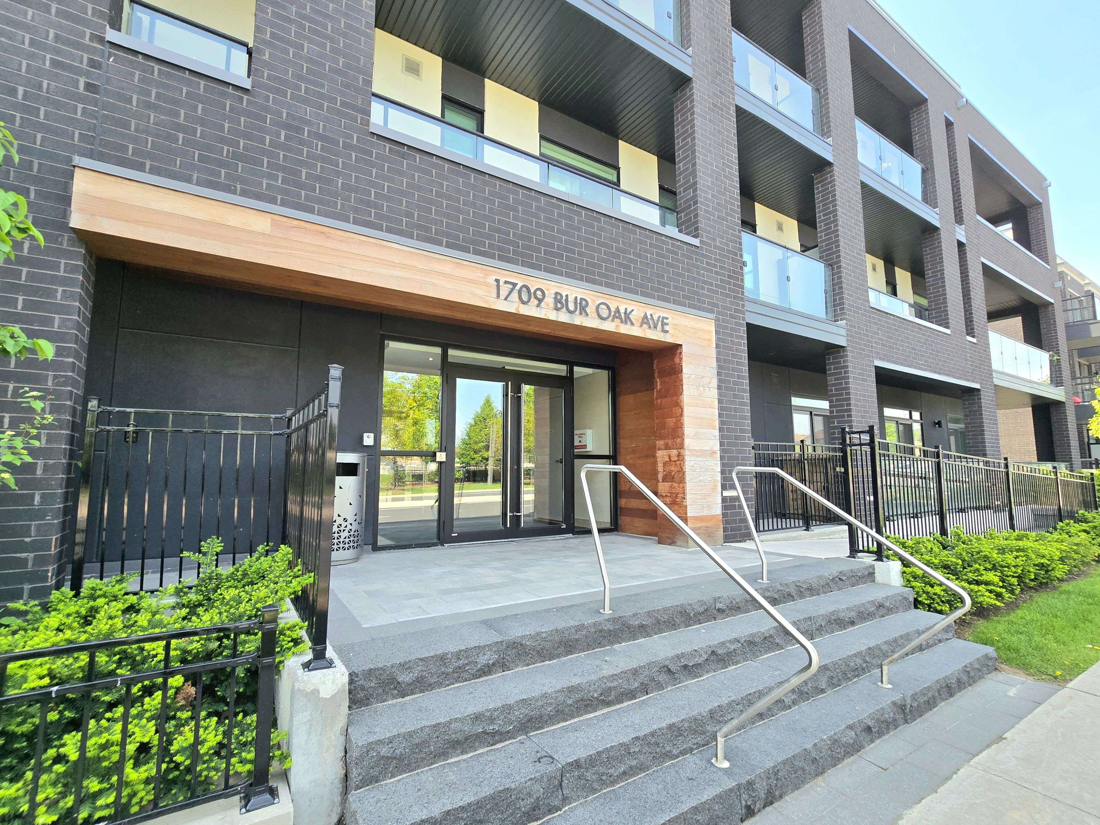 Markham, ON L6E 0V7,1709 Bur Oak AVE #305