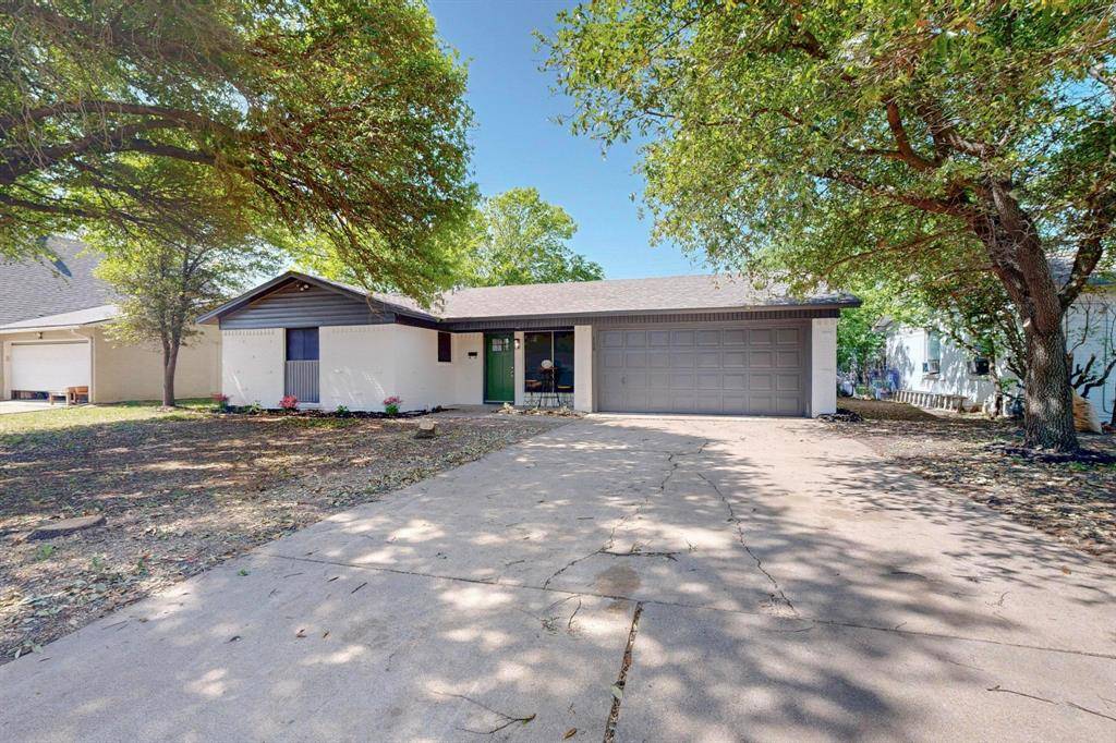 Burleson, TX 76028,128 SE Gardens Boulevard
